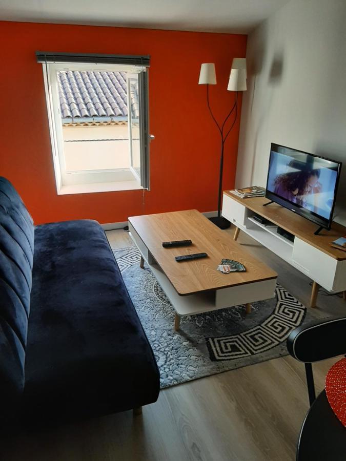 Appartement T2 50 à 60 M2 déplacement PRO ou couple avec enfants Les Hauts De Bourg Extérieur photo