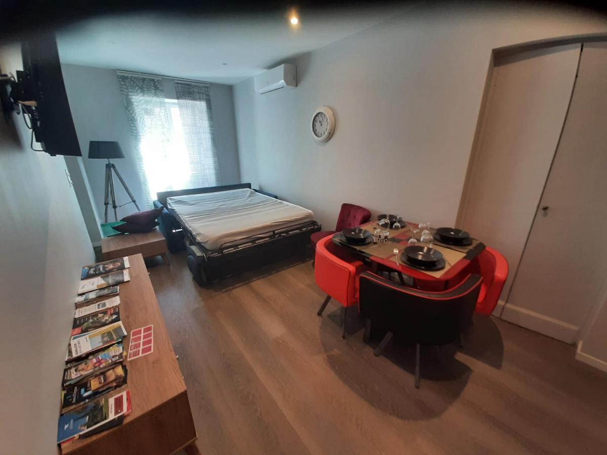 Appartement T2 50 à 60 M2 déplacement PRO ou couple avec enfants Les Hauts De Bourg Extérieur photo