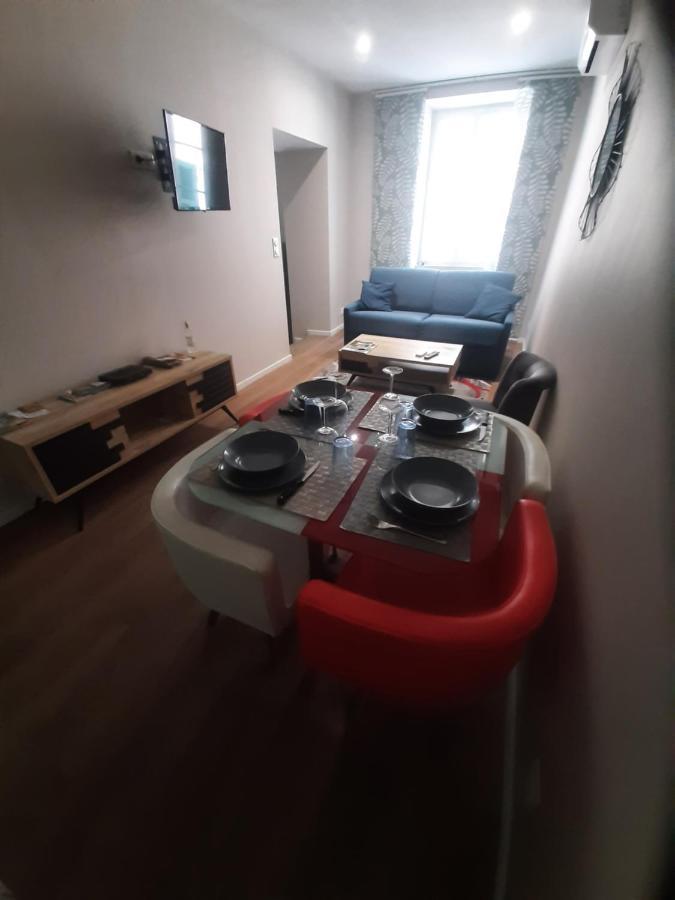 Appartement T2 50 à 60 M2 déplacement PRO ou couple avec enfants Les Hauts De Bourg Extérieur photo