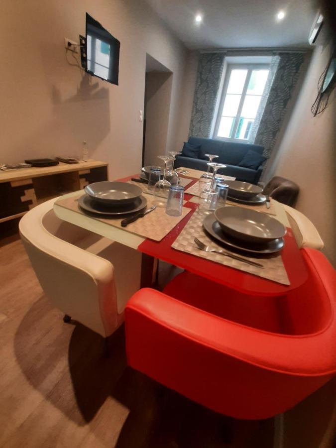 Appartement T2 50 à 60 M2 déplacement PRO ou couple avec enfants Les Hauts De Bourg Extérieur photo