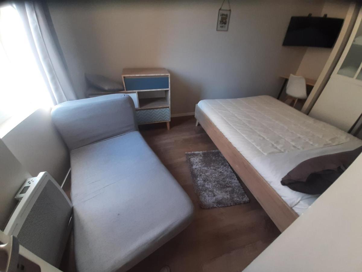 Appartement T2 50 à 60 M2 déplacement PRO ou couple avec enfants Les Hauts De Bourg Extérieur photo