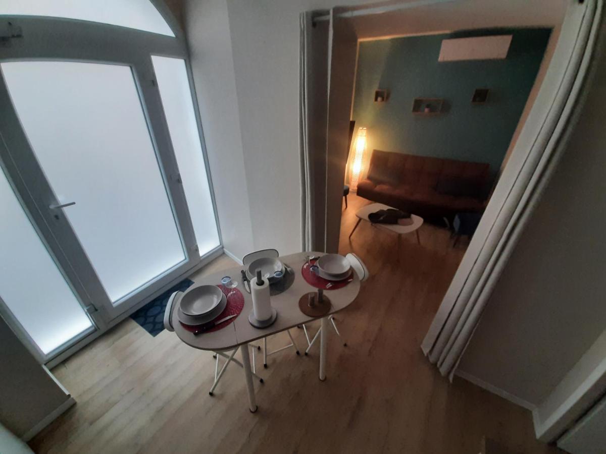 Appartement T2 50 à 60 M2 déplacement PRO ou couple avec enfants Les Hauts De Bourg Extérieur photo