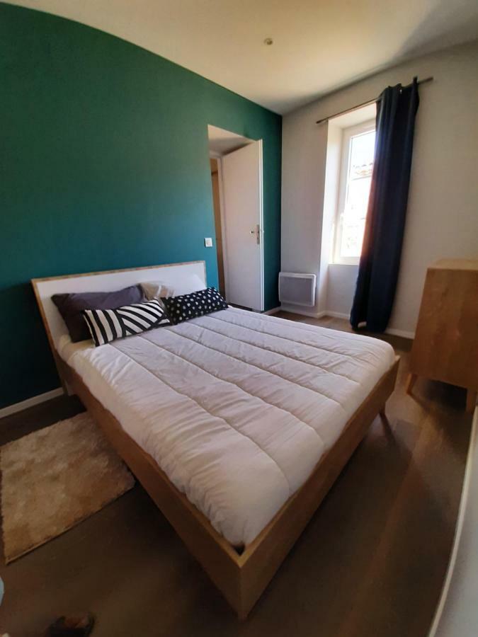 Appartement T2 50 à 60 M2 déplacement PRO ou couple avec enfants Les Hauts De Bourg Extérieur photo